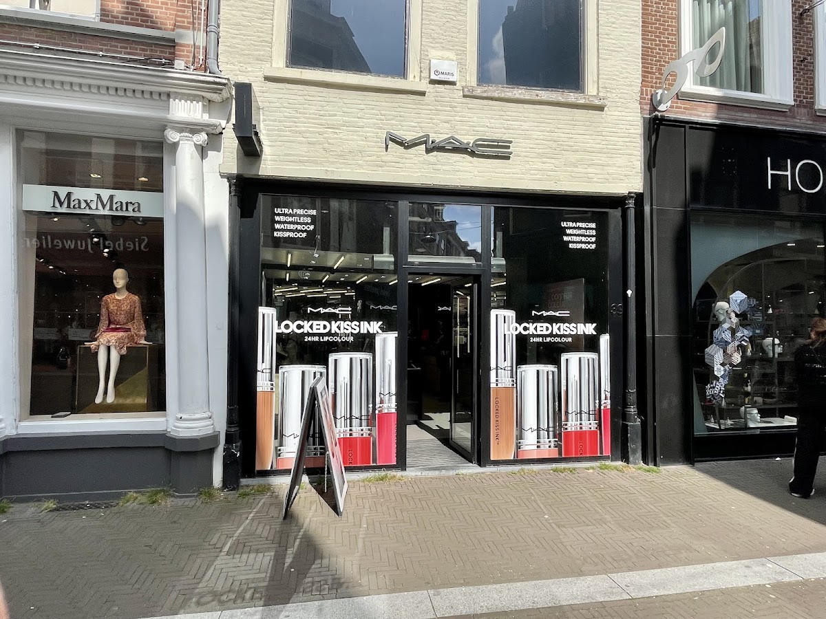 M.A.C Store Den Haag