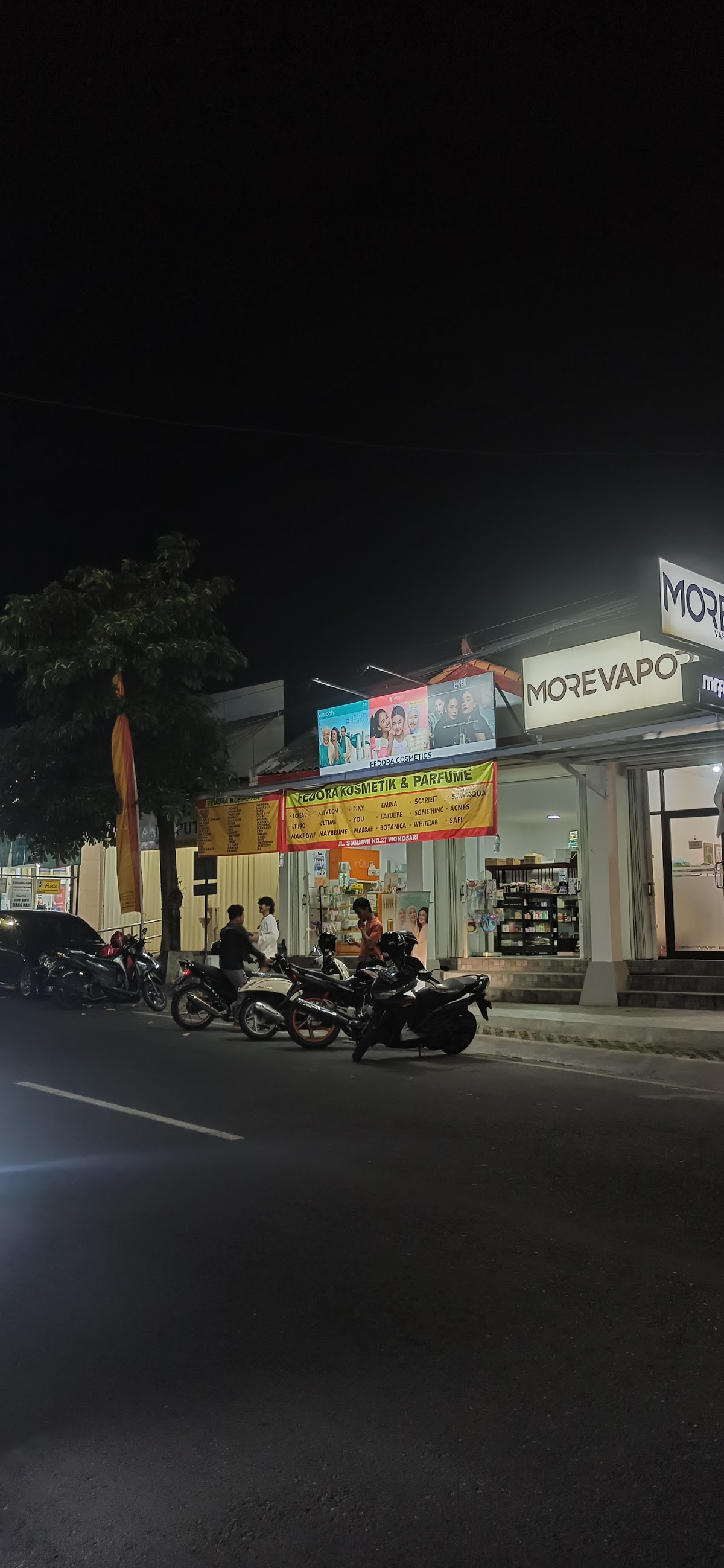 Fedora Kosmetik dan Parfum Wonosari