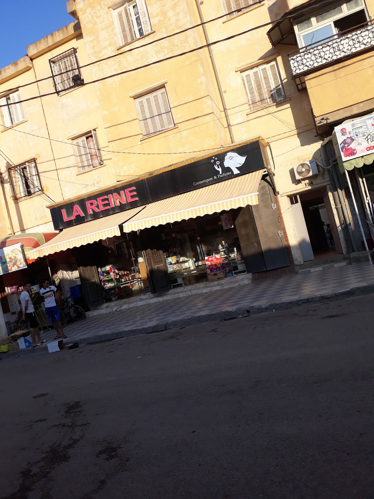 La Reine Cosmetique